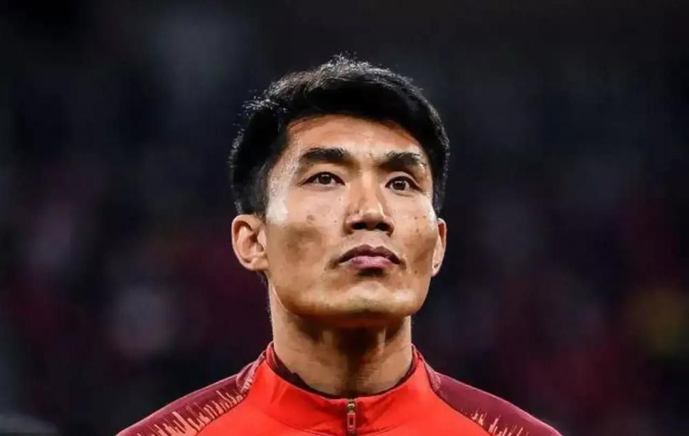 当被问及是否考虑过退居幕后当导演？丹尼尔说：;看在上帝的份上，算了吧！我就想回家吃顿好的睡个饱觉